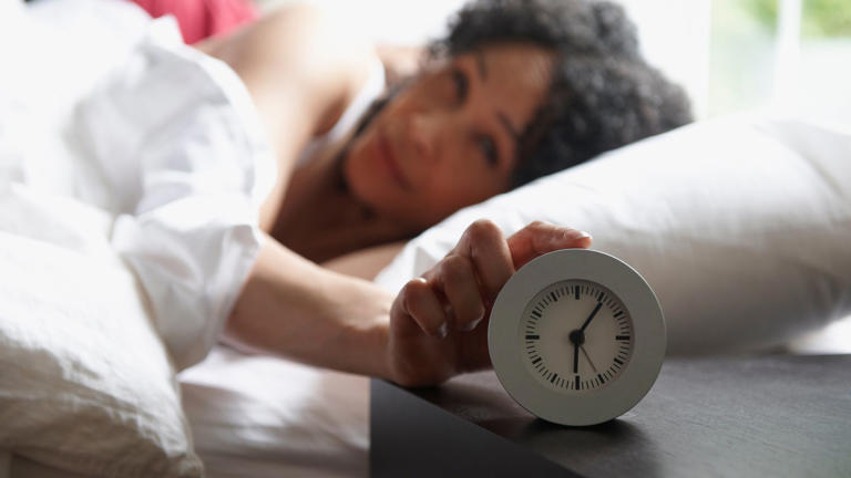 6 thói quen gây ra buổi sáng mệt mỏi