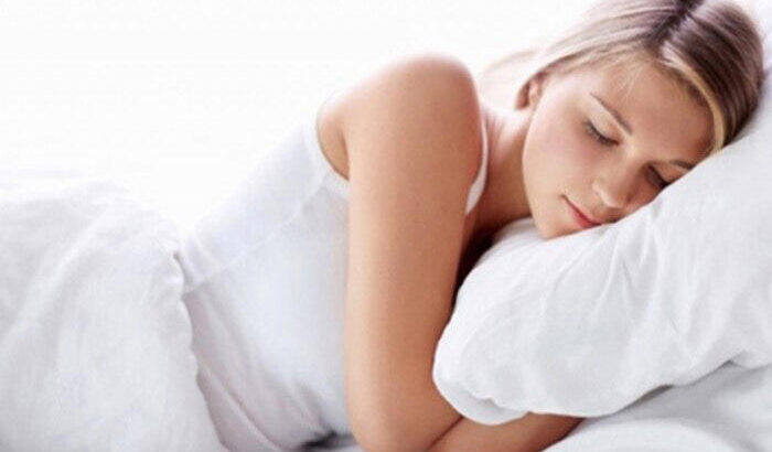 Ngủ nghiêng bên nào sẽ tốt cho sức khoẻ, mang lại giấc ngủ ngon?